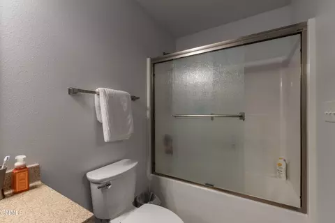 Bath - 3310 Doubleday Dr, Bismarck, ND 58503 photo 2 of 4