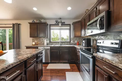 Kitchen - 3310 Doubleday Dr, Bismarck, ND 58503 photo 4 of 4