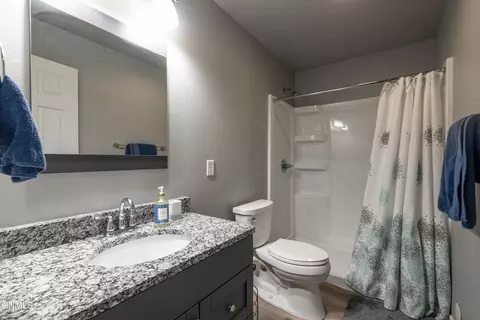 Bath - 3310 Doubleday Dr, Bismarck, ND 58503 photo 4 of 4