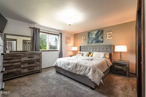 Bedroom - 3310 Doubleday Dr, Bismarck, ND 58503 photo 1 of 4