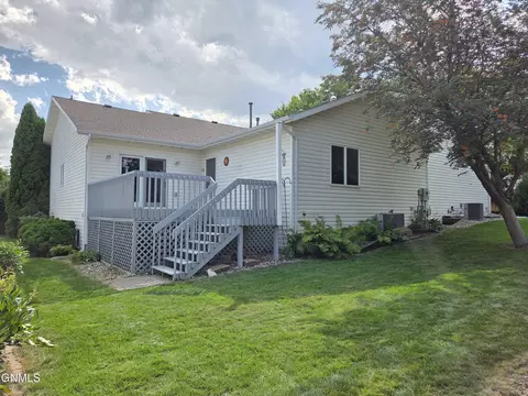 Exterior - 822 Interstate Ave W, Bismarck, ND 58503 photo 7 of 11