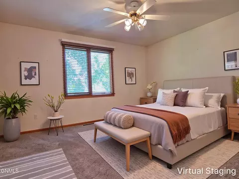 Bedroom - 822 Interstate Ave W, Bismarck, ND 58503 photo 6 of 8