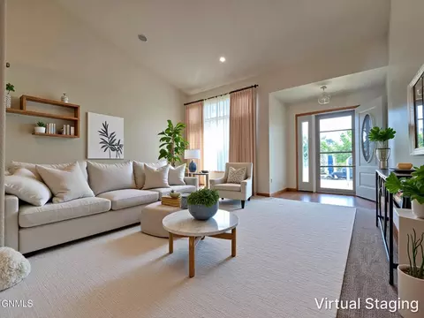 Living - 822 Interstate Ave W, Bismarck, ND 58503 photo 3 of 8