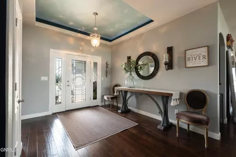 Entry Way - 4008 Beachfront Pl SE, Mandan, ND 58554 photo 1 of 7