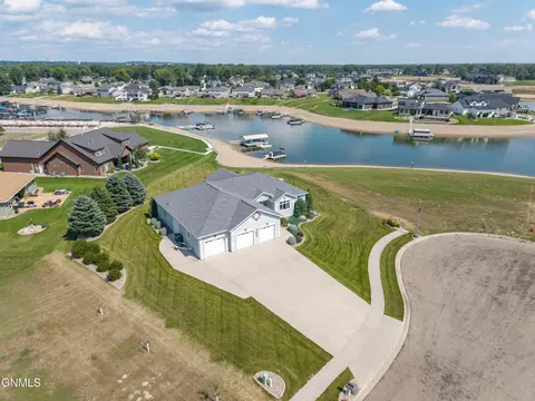 View/Area - 4008 Beachfront Pl SE, Mandan, ND 58554 photo 1 of 13