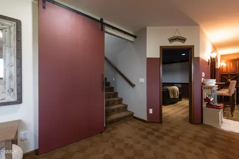 Entry Way - 4008 Beachfront Pl SE, Mandan, ND 58554 photo 7 of 7