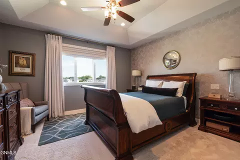 Bedroom - 4008 Beachfront Pl SE, Mandan, ND 58554 photo 2 of 3