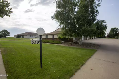 Exterior - 539 Brandon Pl, Bismarck, ND 58503 photo 4 of 5