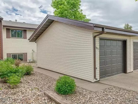 707 35th St N, Bismarck, ND 58501