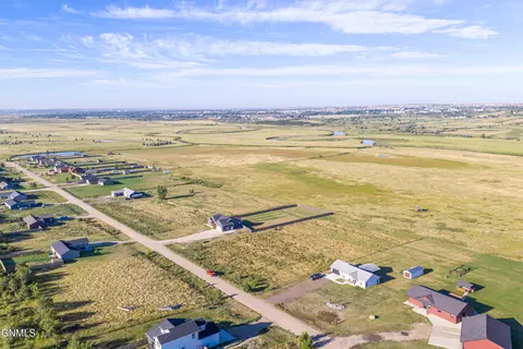 View/Area - 5487 Matthew Ave, Williston, ND 58801 photo 3 of 6