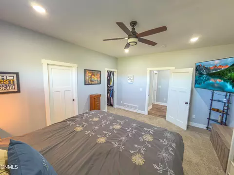 Bedroom - 5487 Matthew Ave, Williston, ND 58801 photo 2 of 14
