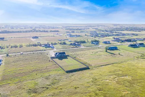 View/Area - 5487 Matthew Ave, Williston, ND 58801 photo 5 of 6