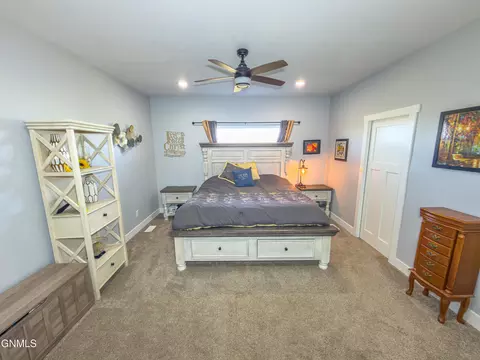 Bedroom - 5487 Matthew Ave, Williston, ND 58801 photo 1 of 14