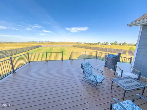 Exterior - 5487 Matthew Ave, Williston, ND 58801 photo 4 of 4