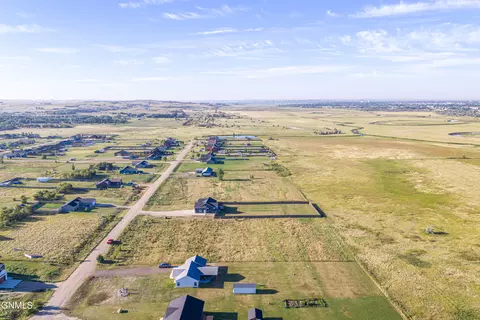 View/Area - 5487 Matthew Ave, Williston, ND 58801 photo 4 of 6