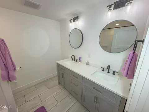 Bath - 5487 Matthew Ave, Williston, ND 58801 photo 6 of 6