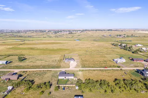 View/Area - 5487 Matthew Ave, Williston, ND 58801 photo 2 of 6