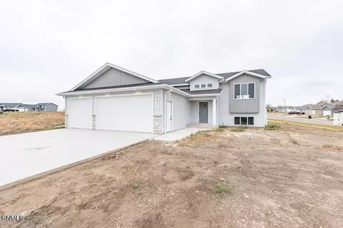 Exterior - 4021 Amari Loop NW, Mandan, ND 58554 photo 1 of 1