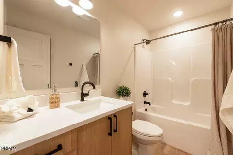 Bath - 4021 Amari Loop NW, Mandan, ND 58554 photo 2 of 3