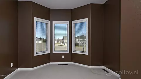 Bedroom - 4607 Granite Dr, Bismarck, ND 58503 photo 2 of 5
