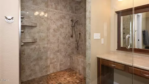 Bath - 4607 Granite Dr, Bismarck, ND 58503 photo 2 of 5