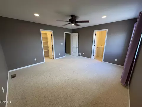 Bedroom - 4607 Granite Dr, Bismarck, ND 58503 photo 4 of 5
