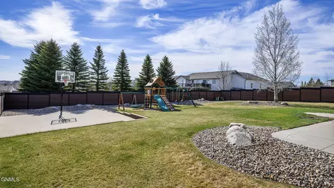 Exterior - 4607 Granite Dr, Bismarck, ND 58503 photo 1 of 6