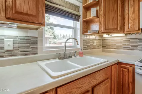 Kitchen - 209 Tuttle Ave, Mandan, ND 58554 photo 4 of 5