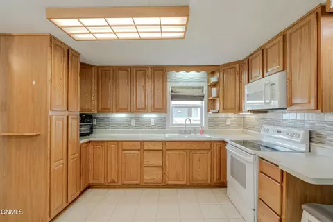 Kitchen - 209 Tuttle Ave, Mandan, ND 58554 photo 2 of 5