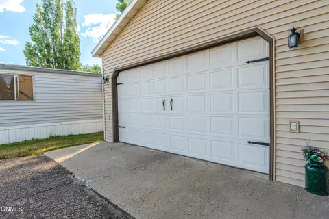 Other - 209 Tuttle Ave, Mandan, ND 58554 photo 19 of 26