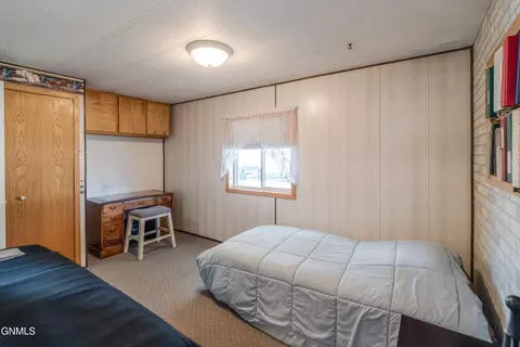 Bedroom - 209 Tuttle Ave, Mandan, ND 58554 photo 3 of 5