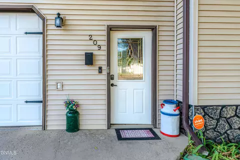 Other - 209 Tuttle Ave, Mandan, ND 58554 photo 2 of 26