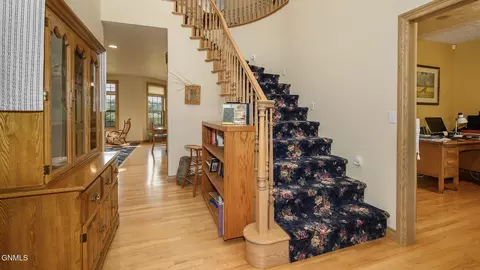Entry Way - 1707 Larson Rd, Bismarck, ND 58504 photo 4 of 10