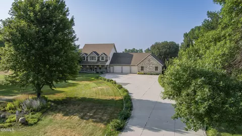 Exterior - 1707 Larson Rd, Bismarck, ND 58504 photo 12 of 13