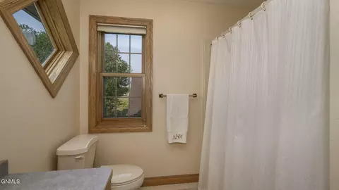 Bath - 1707 Larson Rd, Bismarck, ND 58504 photo 5 of 6