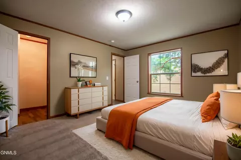 Bedroom - 911 S Frontier Trl, Mandan, ND 58554 photo 2 of 3