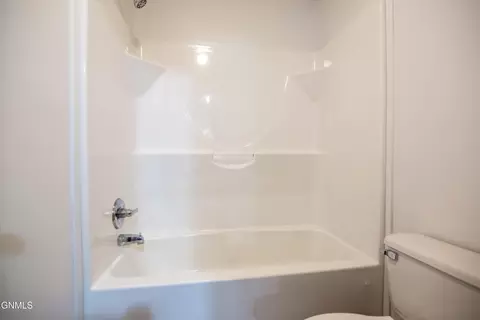 Bath - 911 S Frontier Trl, Mandan, ND 58554 photo 4 of 4