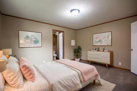 Bedroom - 911 S Frontier Trl, Mandan, ND 58554 photo 1 of 3