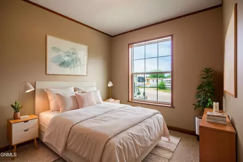 Bedroom - 911 S Frontier Trl, Mandan, ND 58554 photo 3 of 3