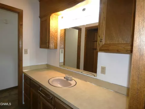 Bath - 225 5th St E, Napoleon, ND 58561 photo 5 of 10