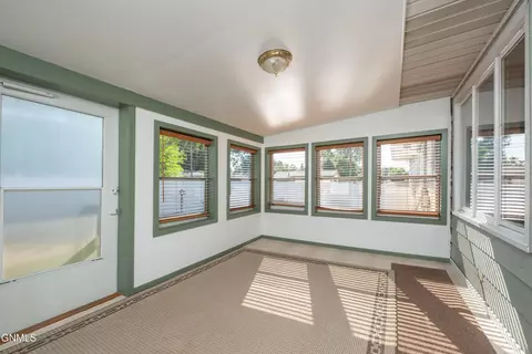 Exterior - 469 Custer St, Dickinson, ND 58601 photo 5 of 13