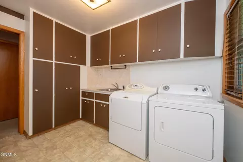 Other - 469 Custer St, Dickinson, ND 58601 photo 4 of 9