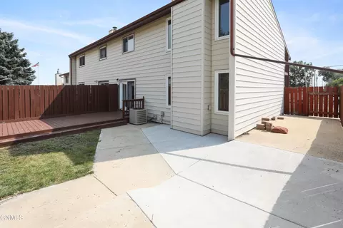 Exterior - 611 11th St E, Williston, ND 58801 photo 3 of 4