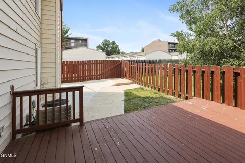 Exterior - 611 11th St E, Williston, ND 58801 photo 2 of 4