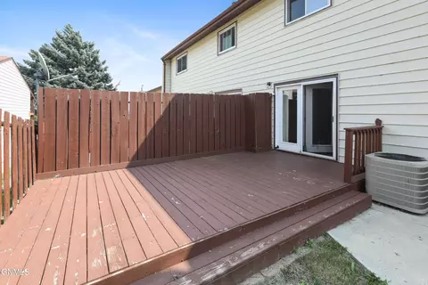 Exterior - 611 11th St E, Williston, ND 58801 photo 4 of 4