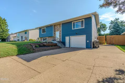 Other - 810 3rd Ave NE, Mandan, ND 58554 photo 2 of 23
