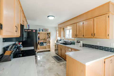 Kitchen - 810 3rd Ave NE, Mandan, ND 58554 photo 6 of 8
