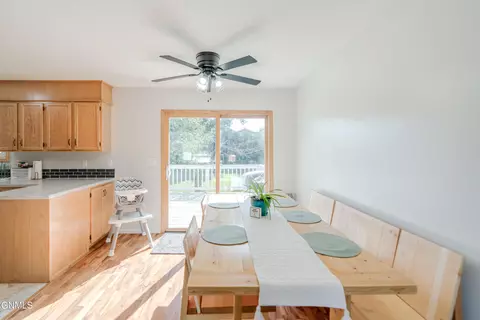 Dining - 810 3rd Ave NE, Mandan, ND 58554 photo 3 of 3