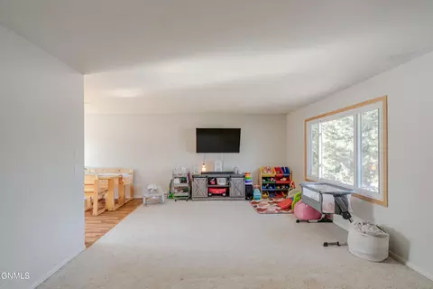 Living - 810 3rd Ave NE, Mandan, ND 58554 photo 2 of 2