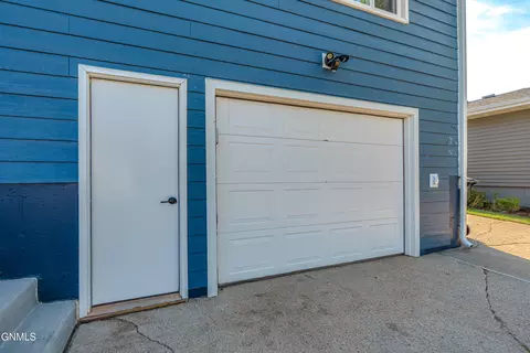 Other - 810 3rd Ave NE, Mandan, ND 58554 photo 1 of 23